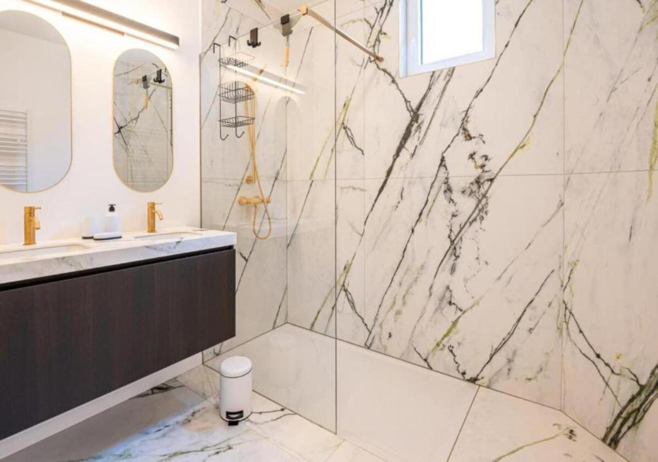 Renovated Art Deco Apartment With Vintage Elements Остенде Экстерьер фото